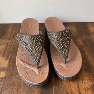 CROCS Monterey Diamante Slip On Comfort Brown Wedge Sandal Southwest Aztec Sz 10
